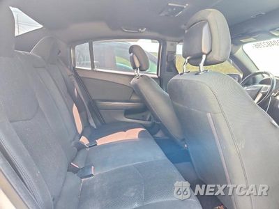 Zdjęcie 10 z 12 samochodu: 2011 CHRYSLER 200 TOURING VIN:1C3BC1FG9BN623461 - miniatura