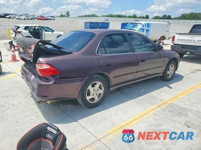 Trzecie zdjęcie samochodu z tyłu: 1999 HONDA ACCORD EX VIN:1HGCG565XXA122833 - miniatura