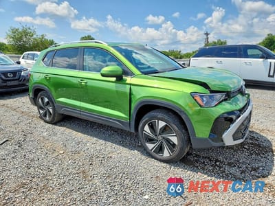 Czwarte zdjęcie samochodu z boku: 2025 VOLKSWAGEN TAOS SE VIN:3VVVC7B26SM036460 - miniatura