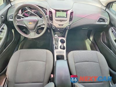 Zdjęcie 8 z 12 samochodu: 2018 CHEVROLET CRUZE LS VIN:1G1BC5SM8J7223515 - miniatura