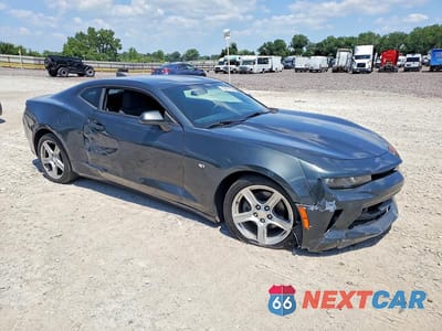 Czwarte zdjęcie samochodu z boku: 2016 CHEVROLET CAMARO LT VIN:1G1FB1RS6G0139339 - miniatura