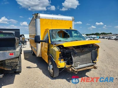 2022 GMC SAVANA BOX TRUCK 7GZ37TC76NN002562 - główne zdjęcie licytacji z USA - miniatura