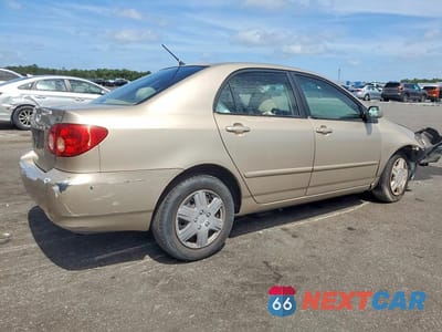 Trzecie zdjęcie samochodu z tyłu: 2005 TOYOTA COROLLA LE VIN:1NXBR32E15Z370362 - miniatura