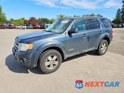 2008 FORD ESCAPE XLT 1FMCU93Z98KB80123 - główne zdjęcie licytacji z USA - miniatura