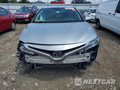 Piąte zdjęcie samochodu w środku: 2019 TOYOTA CAMRY SE VIN:4T1B11HK7KU760161 - miniatura