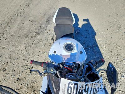 Piąte zdjęcie samochodu w środku: 2013 KAWASAKI EX650 VIN:JKAEXEF13DDA04148 - miniatura