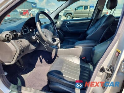Zdjęcie 7 z 12 samochodu: 2003 MERCEDES-BENZ C 32 AMG KOMPRESSOR VIN:WDBRF65J03F436339 - miniatura