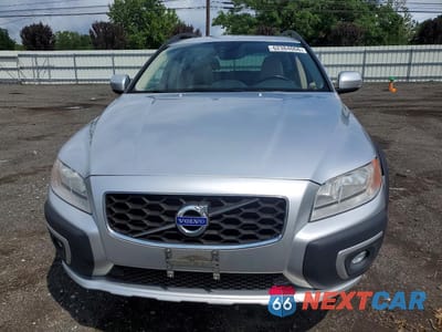 Piąte zdjęcie samochodu w środku: 2016 VOLVO XC70 T5 PREMIER VIN:YV4612NK1G1245422 - miniatura