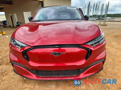 Piąte zdjęcie samochodu w środku: 2024 FORD MUSTANG MACH-E PREMIUM VIN:3FMTK3R7XRMA23316 - miniatura