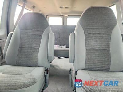 Zdjęcie 10 z 13 samochodu: 2000 FORD ECONOLINE E350 SUPER DUTY WAGON VIN:1FMNE31S0YHA94883 - miniatura
