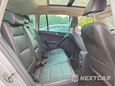 Zdjęcie 11 z 13 samochodu: 2011 VOLKSWAGEN TIGUAN S VIN:WVGBV7AXXBW522595 - miniatura
