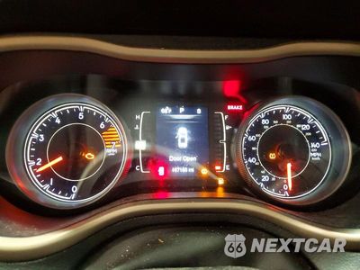 Zdjęcie 9 z 13 samochodu: 2016 JEEP CHEROKEE LATITUDE VIN:1C4PJMCB4GW333339 - miniatura