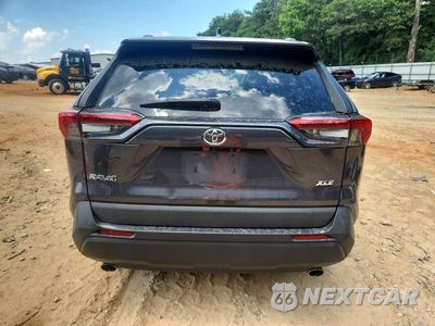 Zdjęcie 6 z 13 samochodu: 2021 TOYOTA RAV4 VIN:2T3W1RFV5MW157779 - miniatura