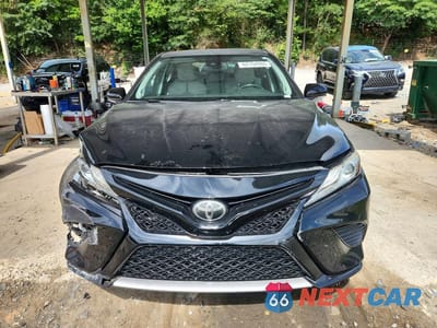 Piąte zdjęcie samochodu w środku: 2019 TOYOTA CAMRY XSE VIN:4T1B61HKXKU754887 - miniatura