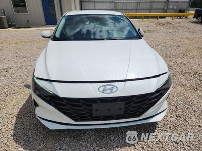 Piąte zdjęcie samochodu w środku: 2023 HYUNDAI ELANTRA SEL VIN:5NPLM4AG6PH095195 - miniatura