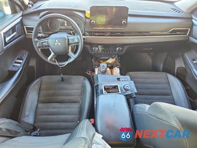 Zdjęcie 8 z 13 samochodu: 2022 MITSUBISHI OUTLANDER SE VIN:JA4J4UA84NZ052426 - miniatura