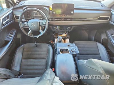 Zdjęcie 8 z 13 samochodu: 2022 MITSUBISHI OUTLANDER SE VIN:JA4J4UA84NZ052426 - miniatura