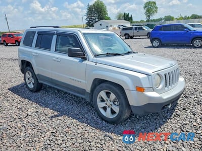 Czwarte zdjęcie samochodu z boku: 2011 JEEP PATRIOT SPORT VIN:1J4NF1GBXBD183138 - miniatura