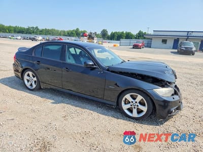 Czwarte zdjęcie samochodu z boku: 2011 BMW 335 I VIN:WBAPM5G53BNN00674 - miniatura