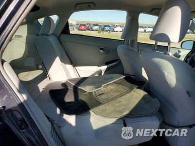 Zdjęcie 10 z 13 samochodu: 2012 TOYOTA PRIUS TWO VIN:JTDKN3DU9C1533620 - miniatura