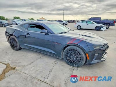 Czwarte zdjęcie samochodu z boku: 2018 CHEVROLET CAMARO SS VIN:1G1FH1R71J0146409 - miniatura