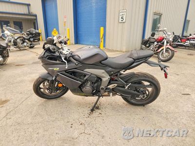 Trzecie zdjęcie samochodu z tyłu: 2025 TRIUMPH MOTORCYCLE DAYTONA 660 VIN:SMTL23UF4STBU2316 - miniatura