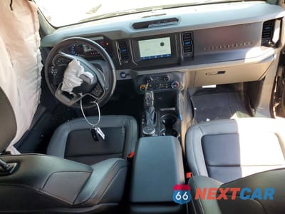 Zdjęcie 8 z 12 samochodu: 2022 FORD BRONCO BASE VIN:1FMEE5BP3NLA80491 - miniatura