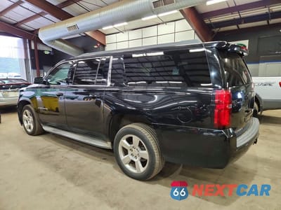 Drugie zdjęcie samochodu z przodu: 2015 CHEVROLET SUBURBAN K1500 LT VIN:1GNSKJKC8FR547643 - miniatura
