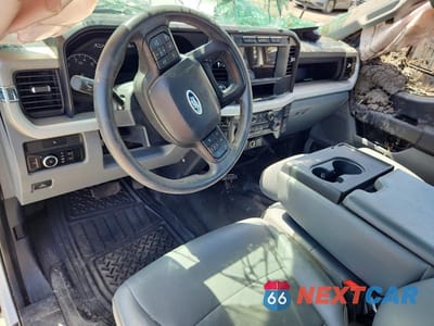 Zdjęcie 8 z 12 samochodu: 2023 FORD F250 SUPER DUTY VIN:1FTBF2BA0PEC61117 - miniatura