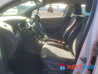 Zdjęcie 7 z 12 samochodu: 2017 CHEVROLET TRAX LS VIN:3GNCJKSB0HL257461 - miniatura