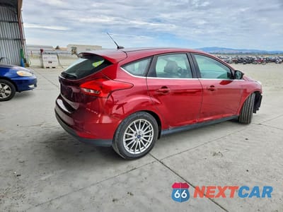 Trzecie zdjęcie samochodu z tyłu: 2015 FORD FOCUS BEV VIN:1FADP3R43FL222095 - miniatura