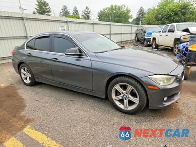 Czwarte zdjęcie samochodu z boku: 2015 BMW 328 XI SULEV VIN:WBA3B5G56FNS11718 - miniatura