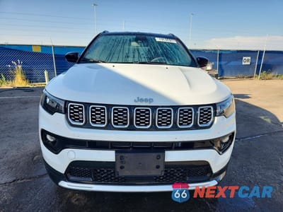 Piąte zdjęcie samochodu w środku: 2025 JEEP COMPASS LIMITED VIN:3C4NJDCN6ST594729 - miniatura