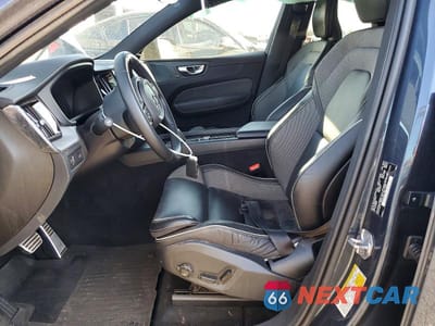 Zdjęcie 7 z 13 samochodu: 2022 VOLVO XC60 B5 R-DESIGN VIN:YV4L12RM1N1906071 - miniatura