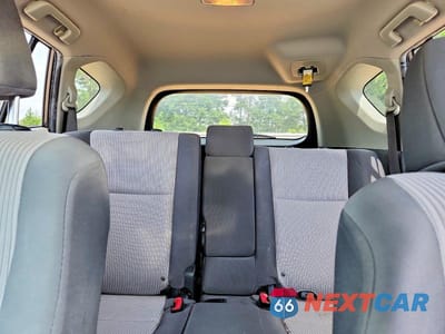 Zdjęcie 10 z 13 samochodu: 2013 TOYOTA RAV4 LE VIN:JTMBFREV9D5014214 - miniatura