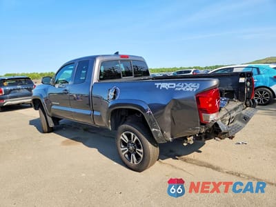 Drugie zdjęcie samochodu z przodu: 2016 TOYOTA TACOMA TRD SPORT VIN:5TFSZ5AN6GX044107 - miniatura