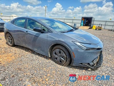 Czwarte zdjęcie samochodu z boku: 2026 TOYOTA PRIUS LE VIN:JTDACAAU7T3066342 - miniatura