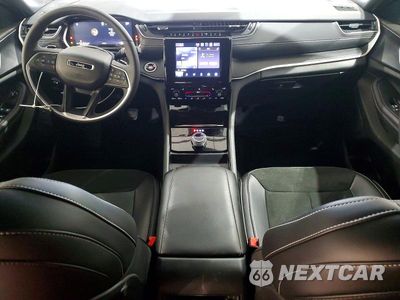 Zdjęcie 8 z 13 samochodu: 2025 JEEP GRAND CHEROKEE LAREDO VIN:1C4RJHAG9S8754940 - miniatura