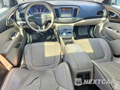 Zdjęcie 8 z 13 samochodu: 2015 CHRYSLER 200 C VIN:1C3CCCCG7FN673639 - miniatura