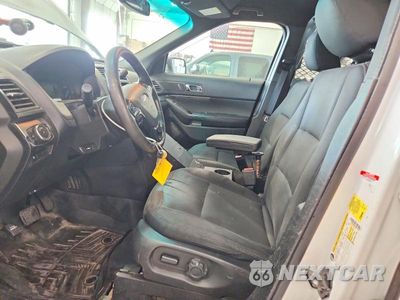 Zdjęcie 7 z 14 samochodu: 2017 FORD EXPLORER POLICE INTERCEPTOR VIN:1FM5K8AR4HGB41700 - miniatura