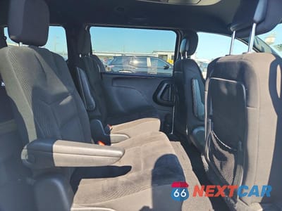 Zdjęcie 11 z 13 samochodu: 2018 DODGE GRAND CARAVAN SE VIN:2C4RDGBG3JR304283 - miniatura