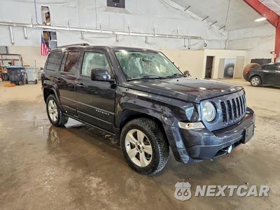 Czwarte zdjęcie samochodu z boku: 2015 JEEP PATRIOT LATITUDE VIN:1C4NJRFB0FD271142 - miniatura