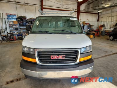 Piąte zdjęcie samochodu w środku: 2017 GMC SAVANA G2500 VIN:1GTW7AFF4H1909520 - miniatura