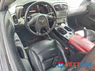 Zdjęcie 8 z 12 samochodu: 2005 CHEVROLET CORVETTE VIN:1G1YY34U755128684 - miniatura