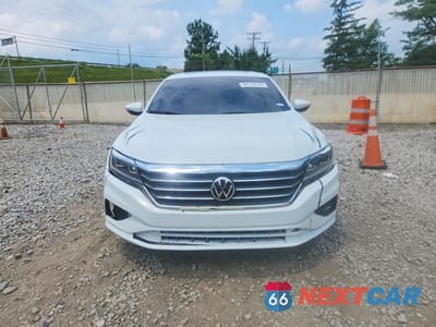 Piąte zdjęcie samochodu w środku: 2020 VOLKSWAGEN PASSAT SE VIN:1VWWA7A34LC024214 - miniatura