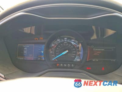 Zdjęcie 9 z 12 samochodu: 2019 FORD FUSION SE VIN:3FA6P0HDXKR193411 - miniatura