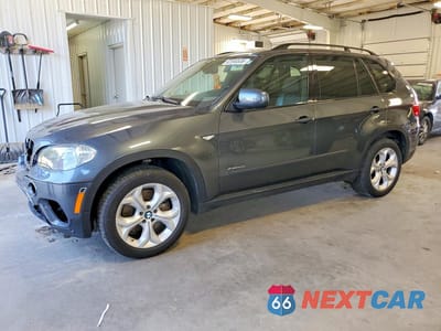 2012 BMW X5 XDRIVE50I 5UXZV8C50CL425072 - główne zdjęcie licytacji z USA - miniatura