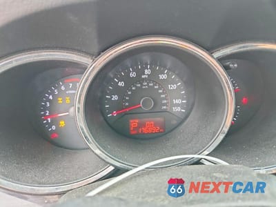 Zdjęcie 9 z 14 samochodu: 2013 KIA SORENTO LX VIN:5XYKTCA64DG311726 - miniatura