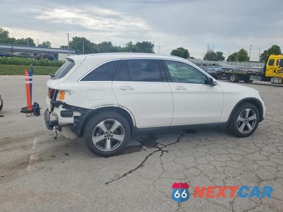 Trzecie zdjęcie samochodu z tyłu: 2021 MERCEDES-BENZ GLC 300 VIN:W1N0G8DB7MV283455 - miniatura