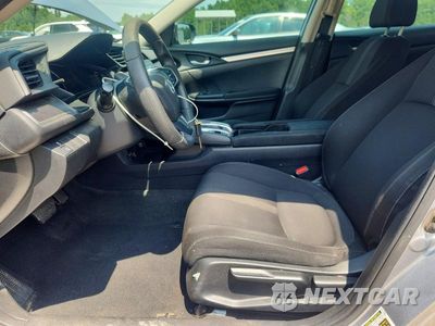 Zdjęcie 7 z 12 samochodu: 2017 HONDA CIVIC LX VIN:19XFC2F56HE076857 - miniatura